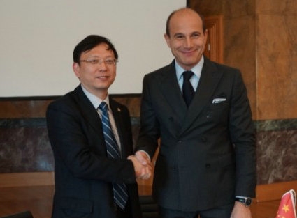 与米兰理工签约0