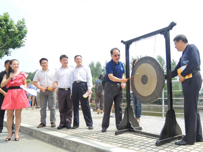 2013年“同舟杯”龙舟赛在嘉定校区举行1 2013年“同舟杯”龙舟赛在嘉定校区举行1