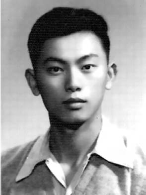 1955年，大学毕业照